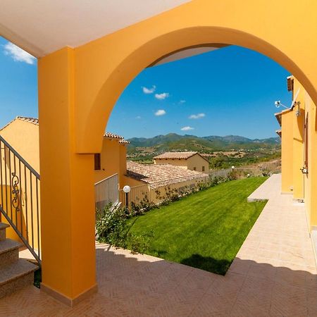 Corte Di Gallura Будони Екстериор снимка
