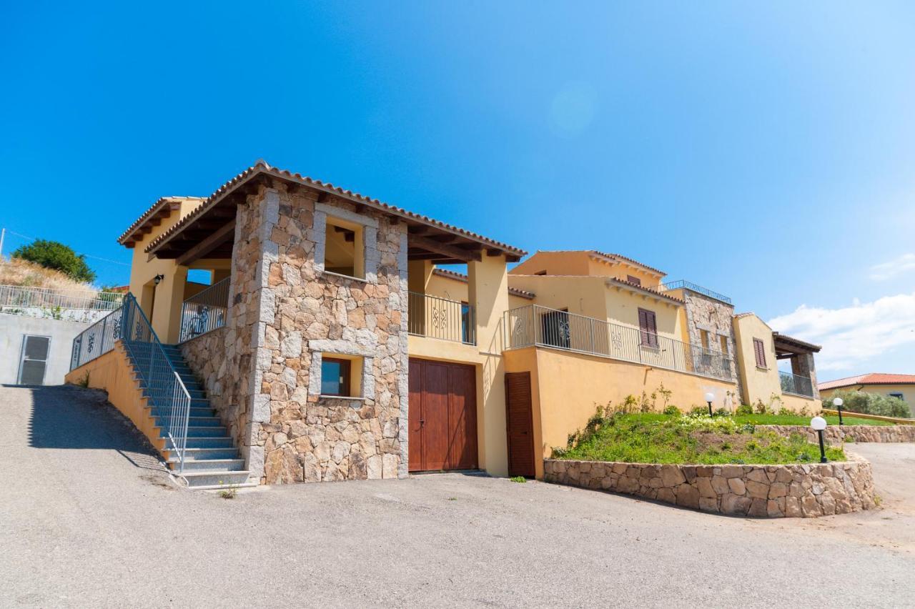 Corte Di Gallura Будони Екстериор снимка